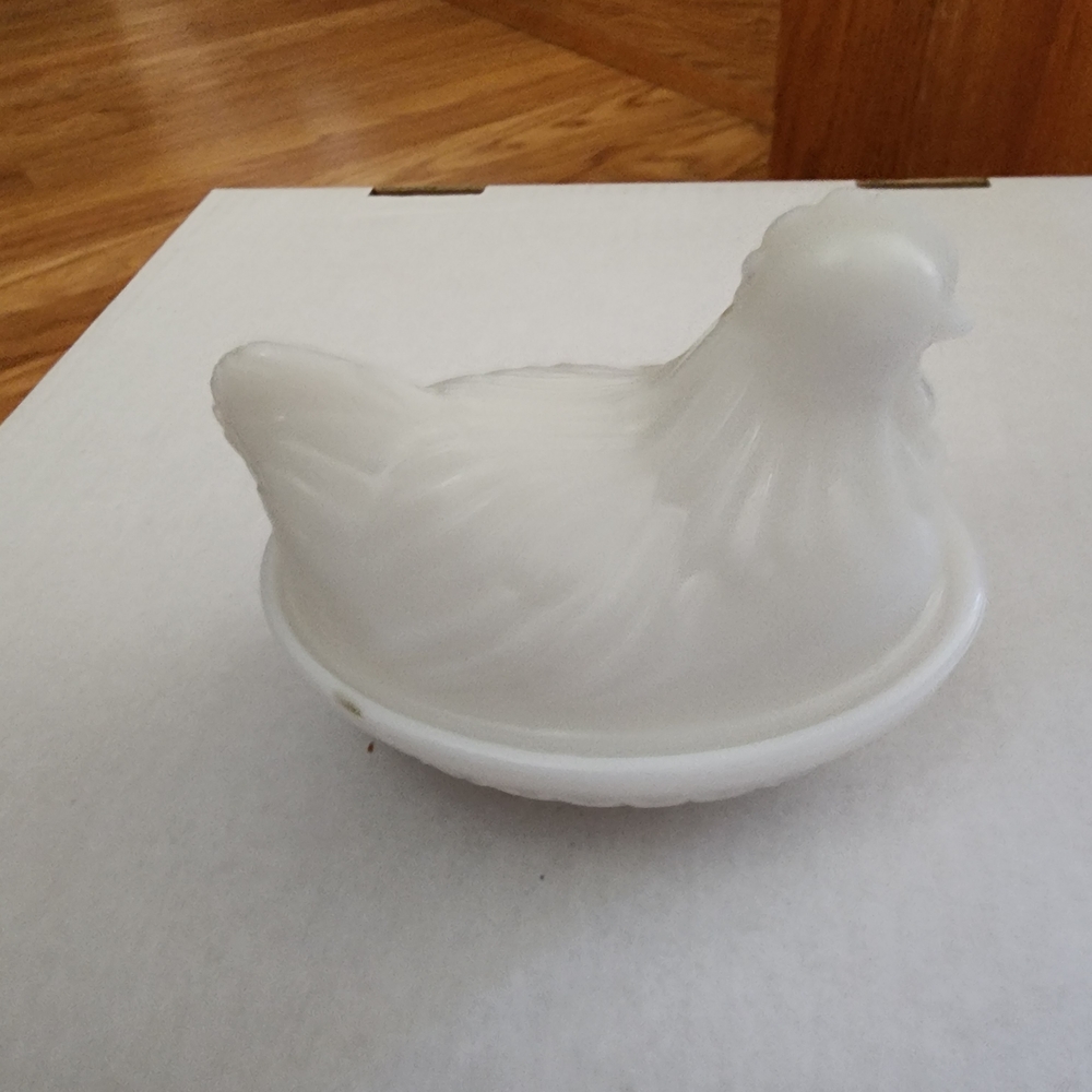 Hen on a Nest| Vintage Hen Trinket Dish| White Hen on Nest Candy Dish| Vintage H